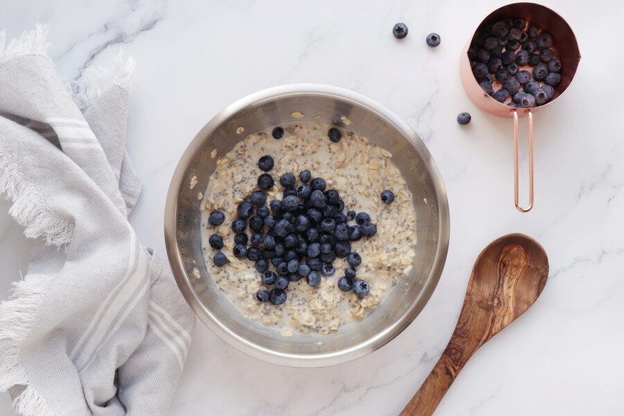 5 Ingredient Blueberry Chia Overnight Oats recipe - step 3