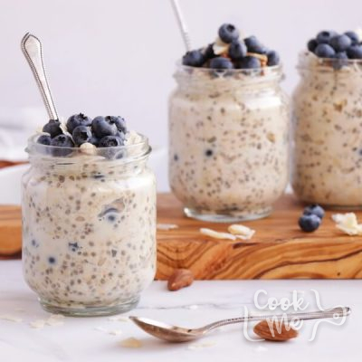 5 Ingredient Blueberry Chia Overnight Oats Recipe - Cook.me Recipes