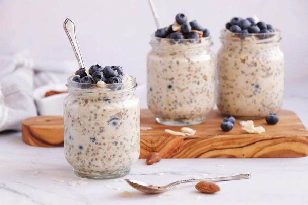 5 Ingredient Blueberry Chia Overnight Oats Recipe - Cook.me Recipes
