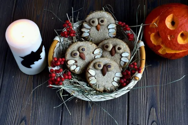 Step 10 - Almond Shortbread Owls