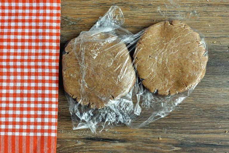 Step 4 - Almond Shortbread Owls