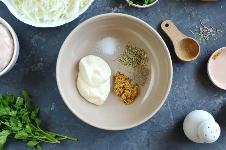 Apple Chicken Burgers and Slaw recipe - step 1