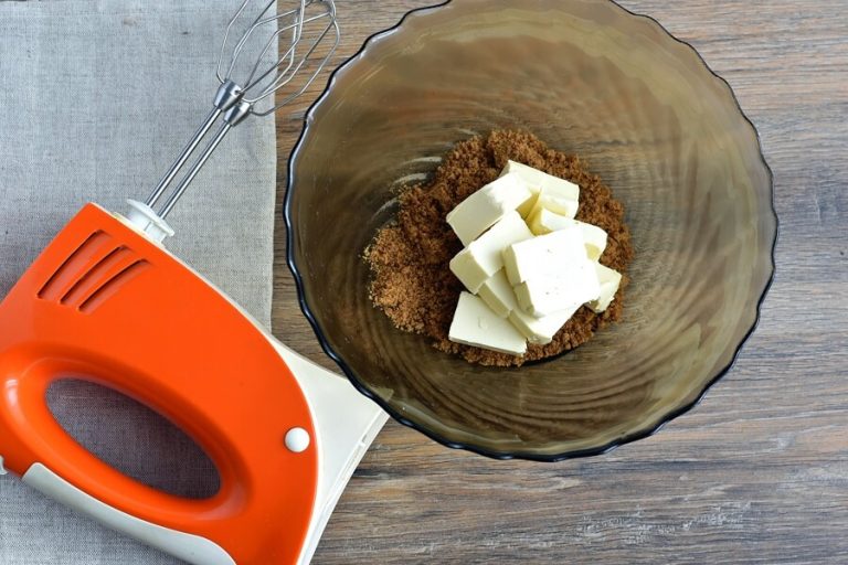 Step 2 - Apple Cake