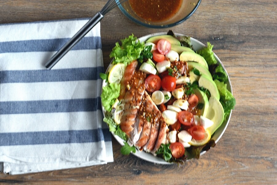 Avocado Caprese Chicken Salad with Balsamic Vinaigrette recipe - step 3