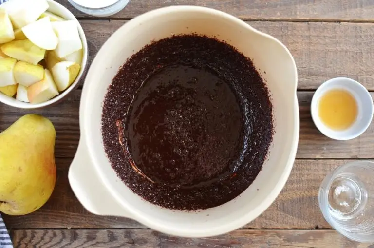 Step 4 - Chocolate Pear Cake