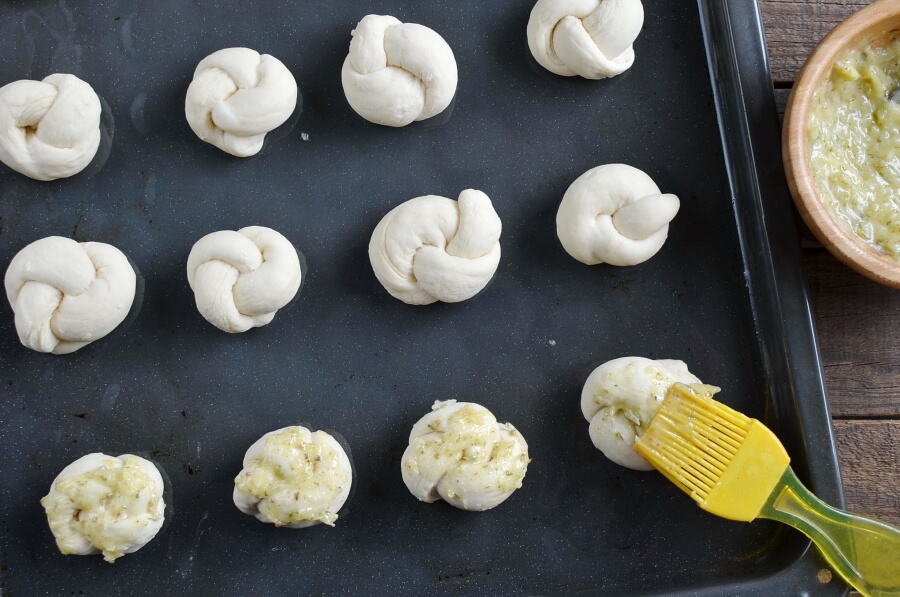 Easy Garlic Parmesan Knots recipe - step 4