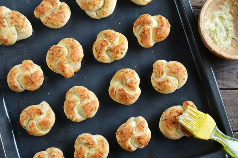 Step 5 - Easy Garlic Parmesan Knots