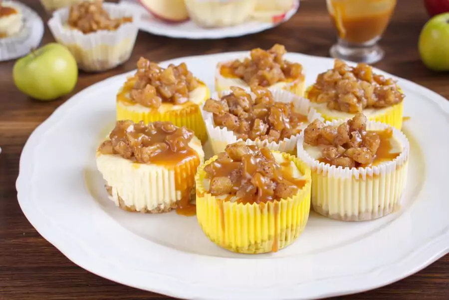Easy Mini Caramel Apple Cheesecakes