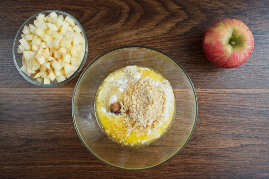 Easy Mini Caramel Apple Cheesecakes recipe - step 2