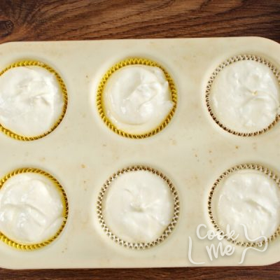 Easy Mini Caramel Apple Cheesecakes recipe - step 4