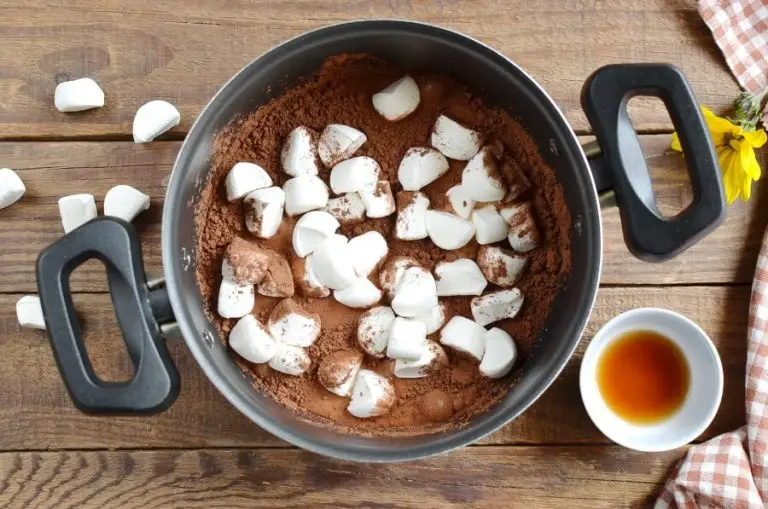 Step 1 - Fluffy Hot Chocolate