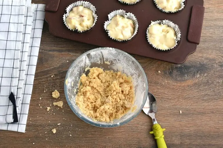 Step 10 - Fresh Apple-Pear Cupcakes