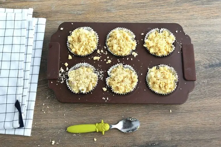 Step 10 - Fresh Apple-Pear Cupcakes