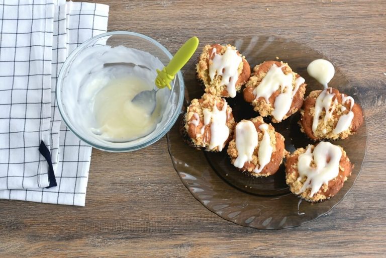 Step 12 - Fresh Apple-Pear Cupcakes