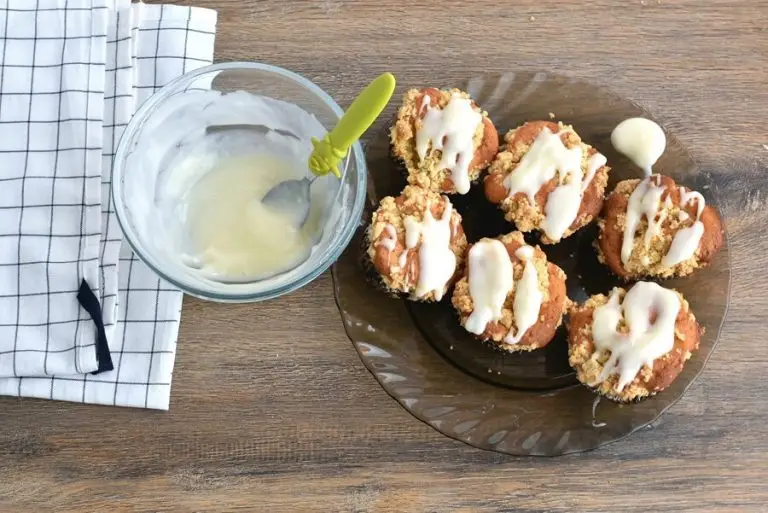 Step 12 - Fresh Apple-Pear Cupcakes