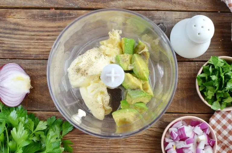 Step 1 - Mexican Pasta Salad with Creamy Avocado Dressing