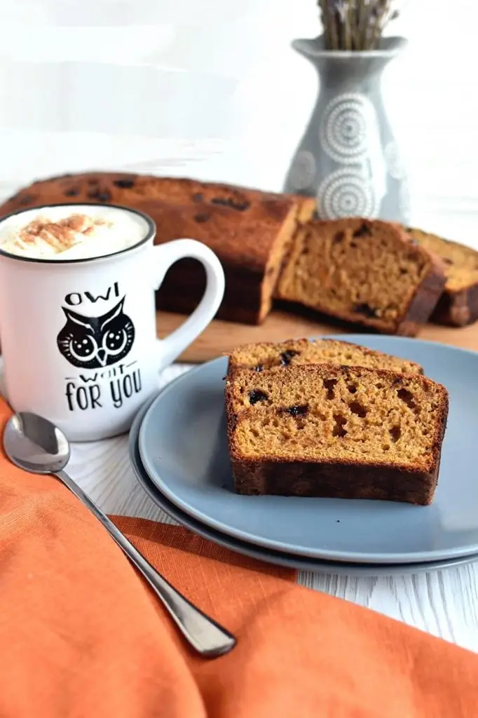 One Bowl Greek Yogurt Pumpkin Bread