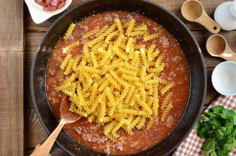 One Pot Pizza Pasta Bake Recipe Cook.me Recipes