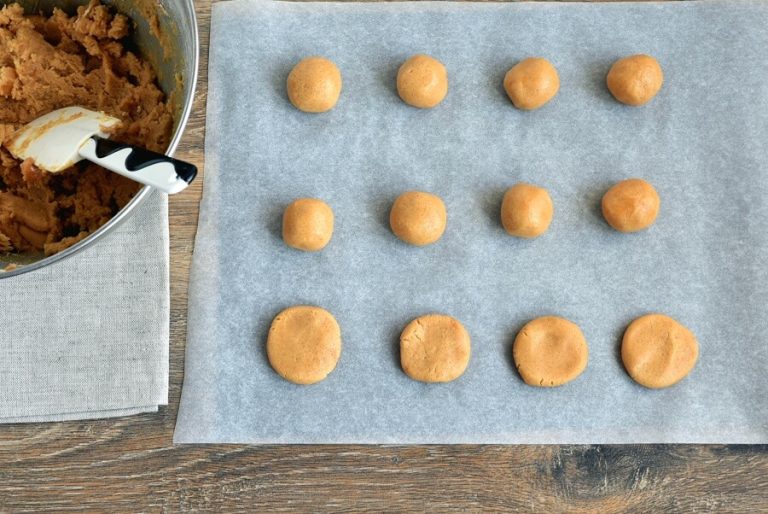 Step 6 - Peanut Butter Spider Cookies