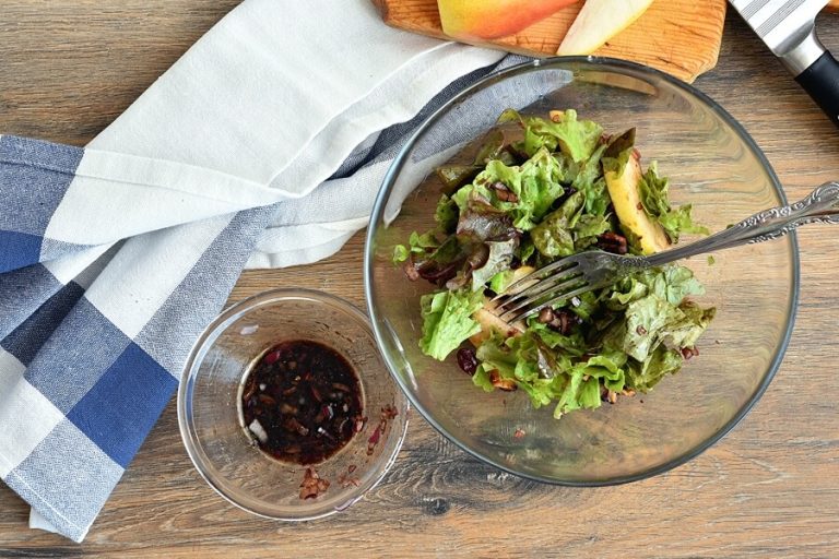 Step 7 - Pear Balsamic Salad