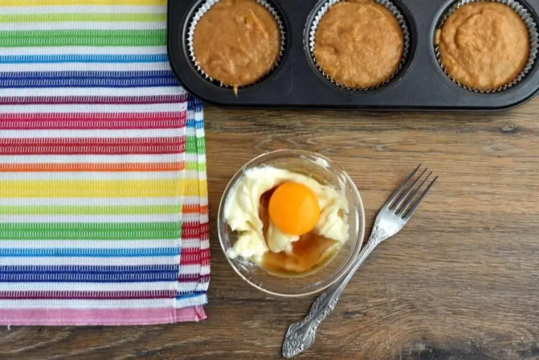 Step 7 - Pumpkin Cream Cheese Swirl Muffins