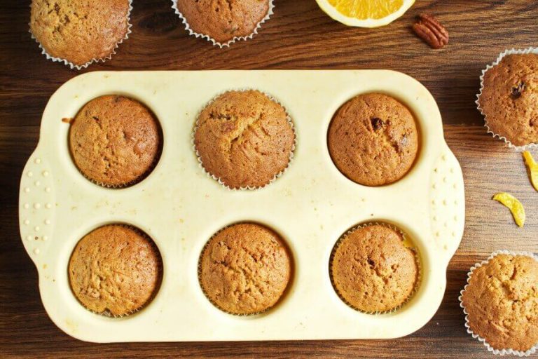 Step 6 - Pumpkin passion cupcakes
