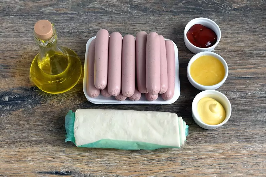 Ingredients for Sausage mummy dippers