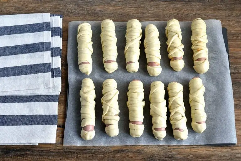 Step 4 - Sausage mummy dippers