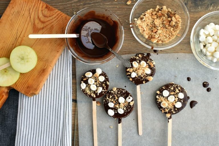 Step 4 - S’mores Apples Pops