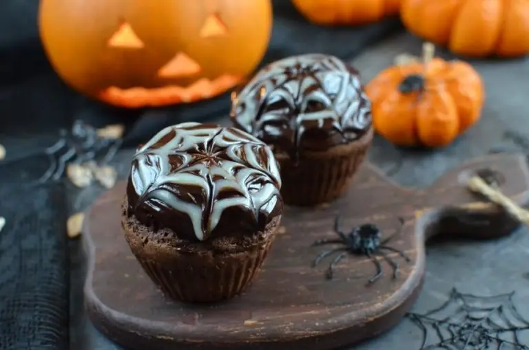 Step 10 - Spider Web Chocolate Fudge Muffins
