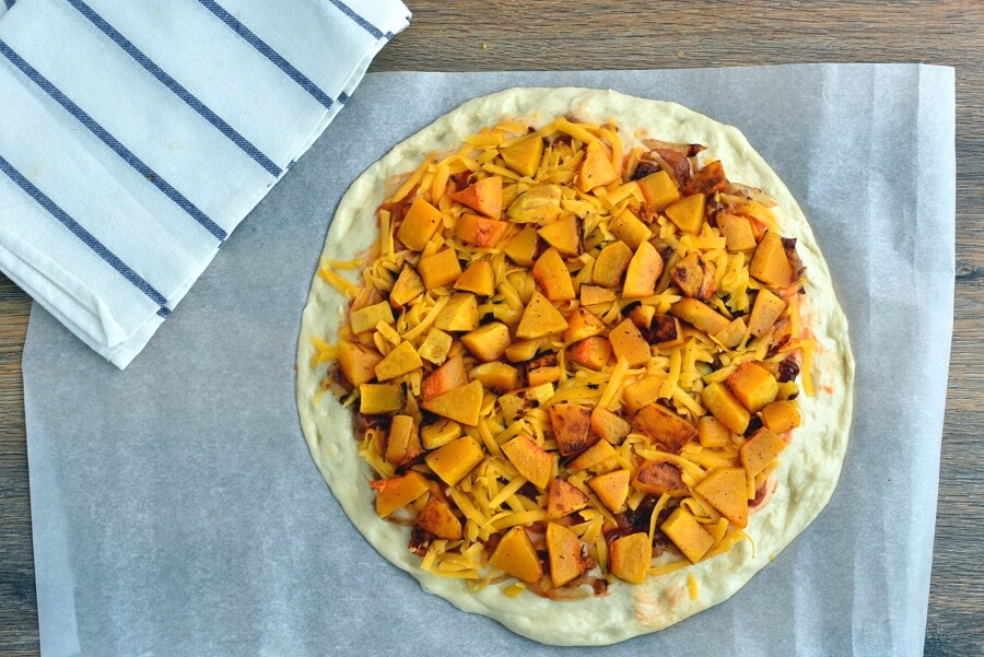 Sweet and Spicy Butternut Squash Pizza recipe - step 12