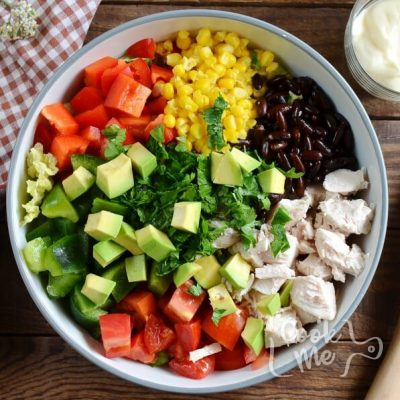 Tex-Mex Chopped Chicken Salad recipe - step 1