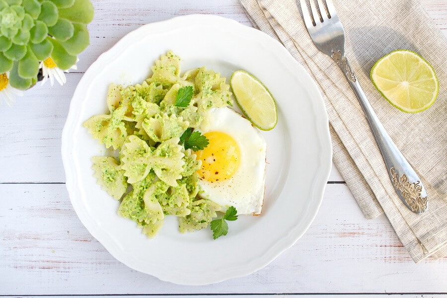 Avocado Pasta recipe-Quick and Easy Avocado Pasta-15 Minute Creamy Avocado Pasta