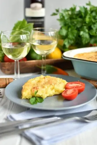 Baked Mashed Potatoes with Parmesan Cheese and Bread Crumbs