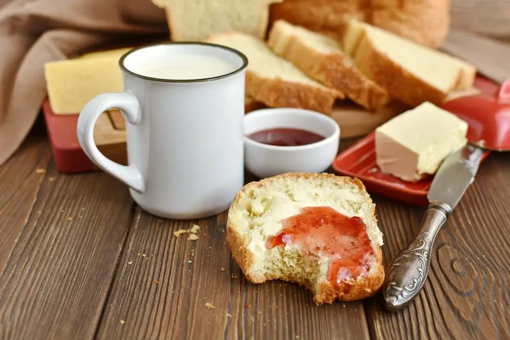 Bread Machine Honey Buttermilk Bread