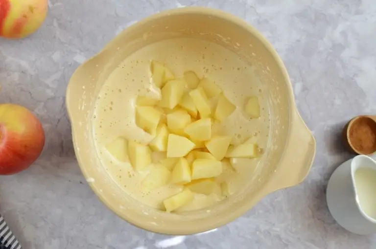 Step 4 - Cinnamon Glaze Apple Cake
