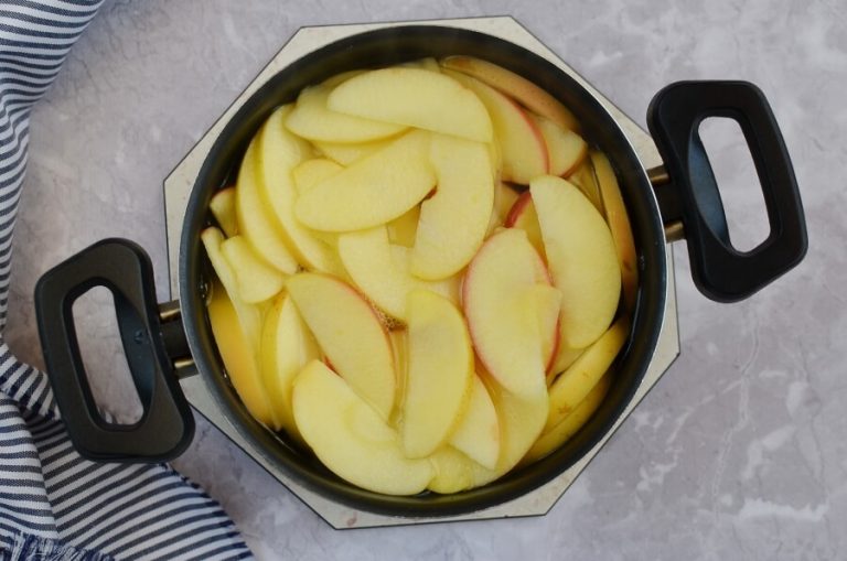 Step 6 - Cinnamon Glaze Apple Cake