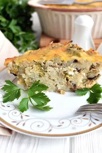 Cheesy Mushroom and Broccoli Casserole