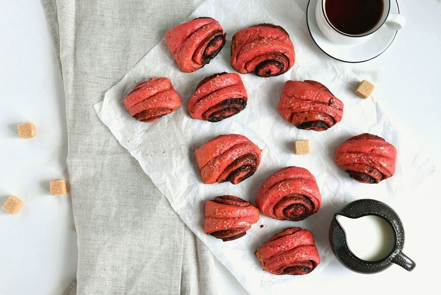 Cinnamon Beet Rolls Recipe-How To Make Cinnamon Beet Rolls -Delicious Cinnamon Beet Rolls