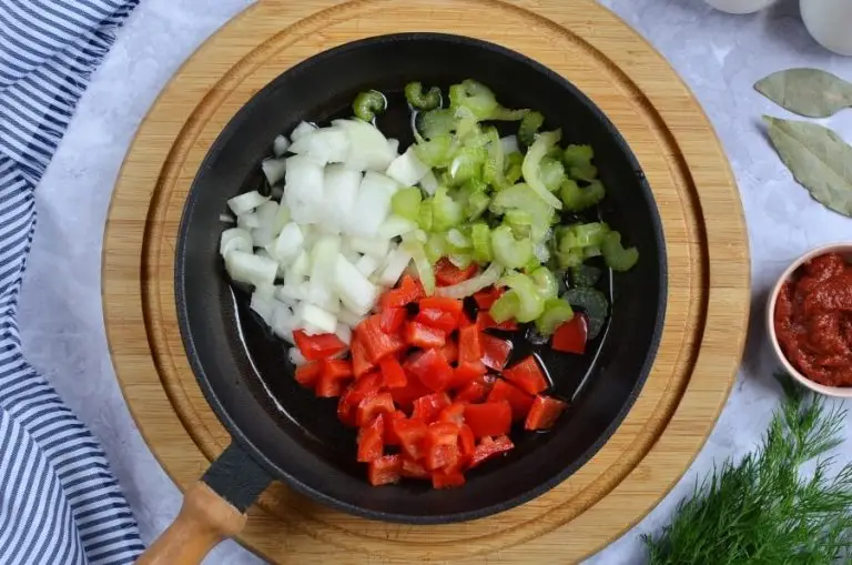 Step 3 - Classic Red Borscht Recipe (Beet Soup)