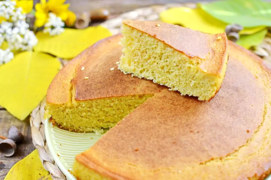 Classic Skillet Cornbread