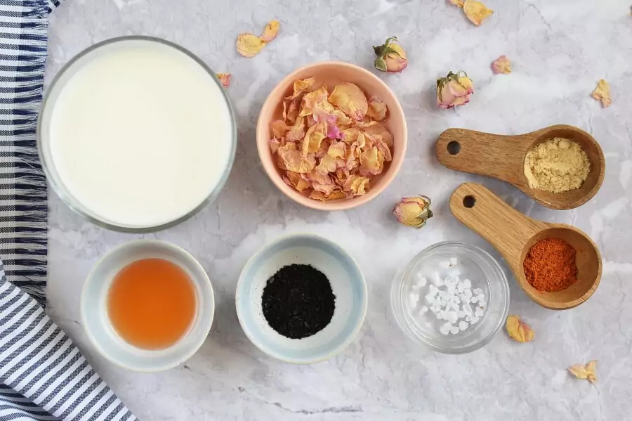 Ingredients for Cosmic Ginger Rose Activated Charcoal Latte