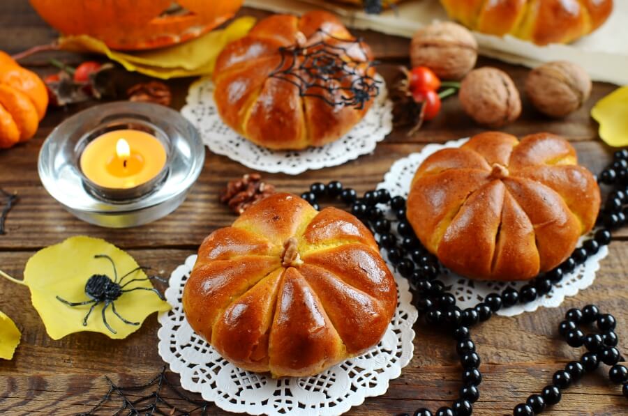 Cream Cheese Stuffed Pumpkin Dinner Rolls Recipe-How To Make Cream Cheese Stuffed Pumpkin Dinner Rolls-Delicious Cream Cheese Stuffed Pumpkin Dinner Rolls