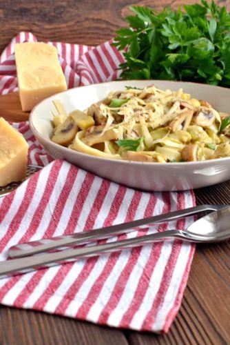 Creamy Fettuccine with Brussels Sprouts and Mushrooms