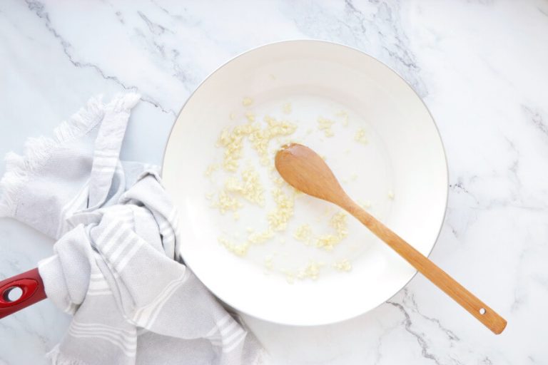 Step 2 - Creamy Vegan Gnocchi with Garlic & Kale