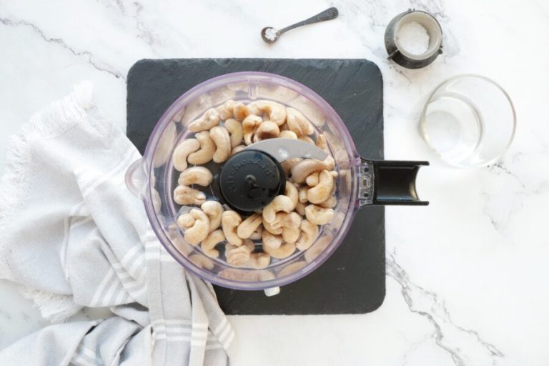 Step 4 - Creamy Vegan Gnocchi with Garlic & Kale