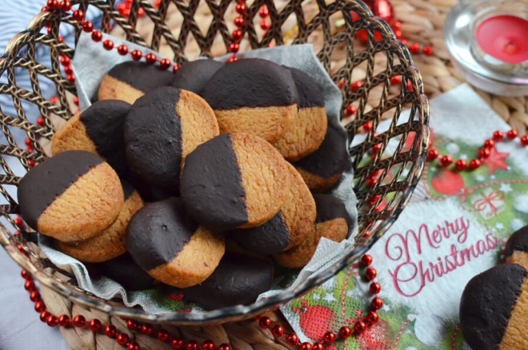 Step 11 - German Christmas Cardamom Cookies (Kardamon Plaetzchen)
