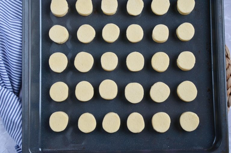 Step 7 - German Christmas Cardamom Cookies (Kardamon Plaetzchen)