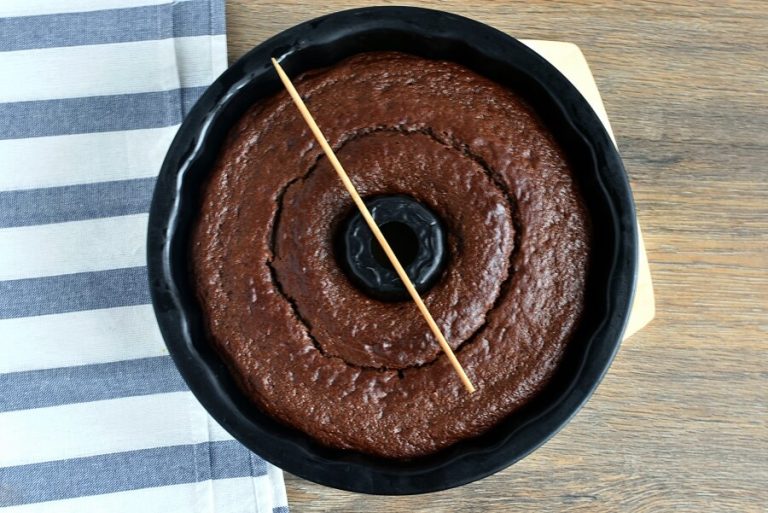 Step 7 - Glazed Chocolate-Pumpkin Bundt Cake