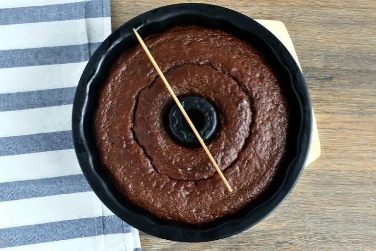 Step 7 - Glazed Chocolate-Pumpkin Bundt Cake